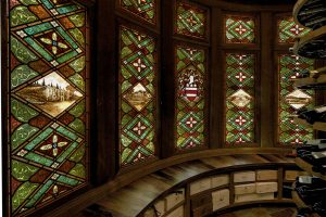 wine-cellar-wine-room-stained-glass-design